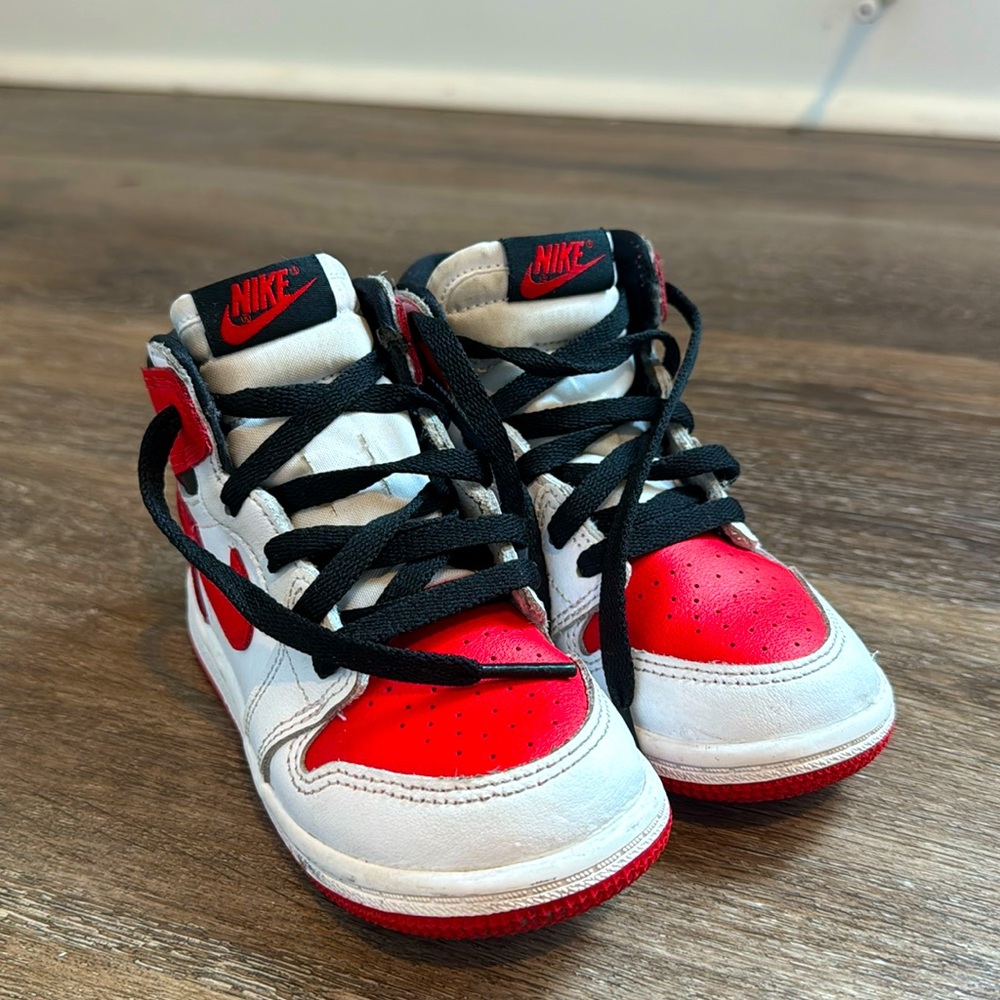 Children’s tennis in excellent condition